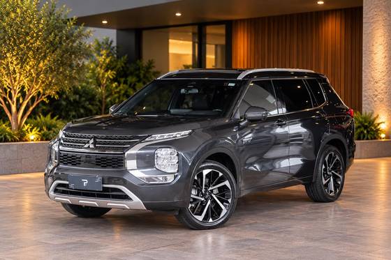 MITSUBISHI OUTLANDER 2.4 PHEV SIGNATURE S-AWC DHT