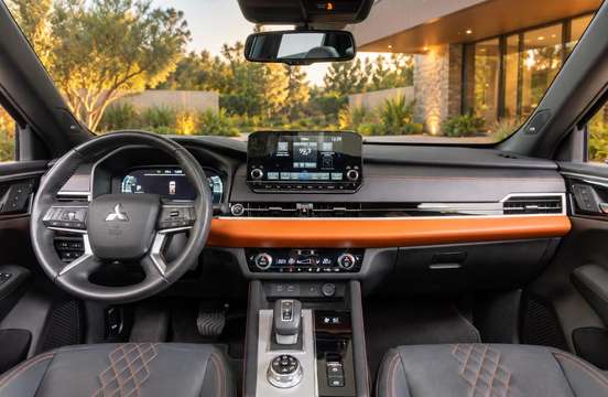 MITSUBISHI-OUTLANDER-2.4 PHEV SIGNATURE S-AWC DHT MITSUBISHI-OUTLANDER-2025
