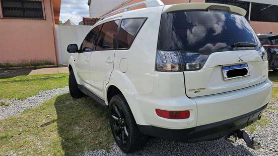 MITSUBISHI-OUTLANDER-3.0 GT 4X4 V6 24V GASOLINA 4P AUTOMÁTICO MITSUBISHI-OUTLANDER-2010