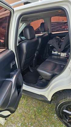MITSUBISHI-OUTLANDER-2010