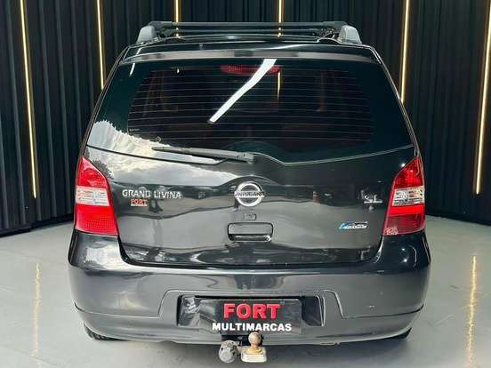 NISSAN-GRAND LIVINA-1.8 SL 16V FLEX 4P AUTOMÁTICO NISSAN-GRAND LIVINA-2011
