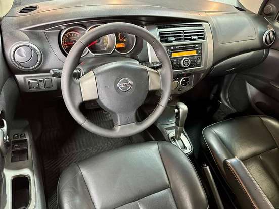 NISSAN-GRAND LIVINA-1.8 SL 16V FLEX 4P AUTOMÁTICO NISSAN-GRAND LIVINA-2011