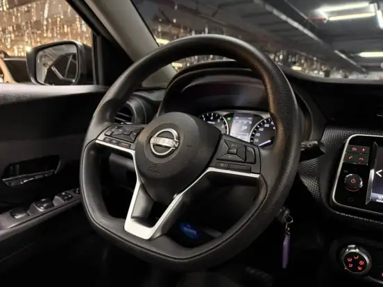 NISSAN-KICKS-2023