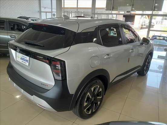 NISSAN-KICKS-2025