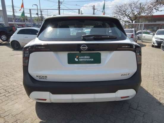 NISSAN-KICKS-2025
