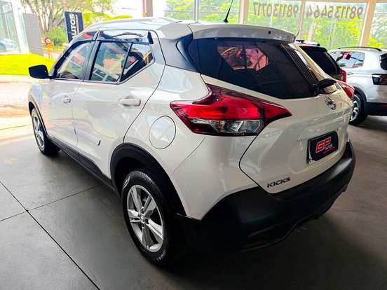 NISSAN-KICKS-2019