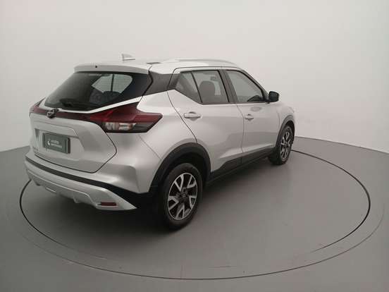 NISSAN-KICKS-2023