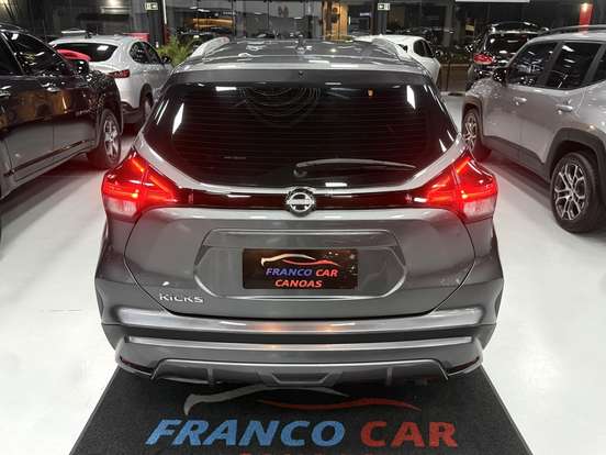 NISSAN-KICKS-2023