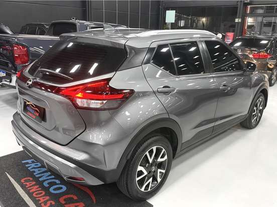 NISSAN-KICKS-2023