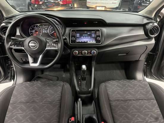 NISSAN-KICKS-2023