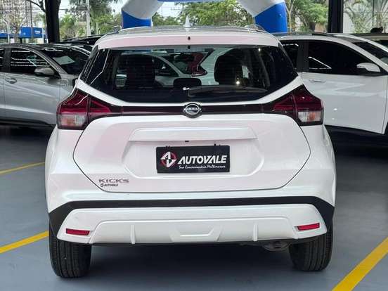 NISSAN-KICKS-2024