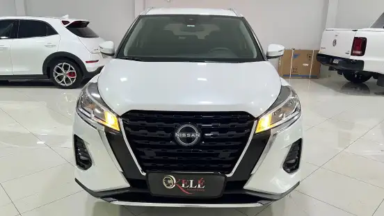 NISSAN-KICKS PLAY-2025