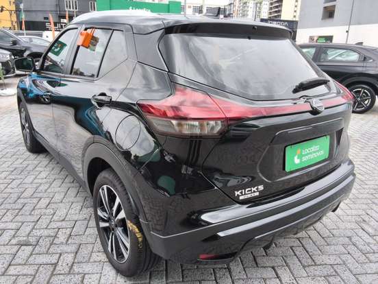 NISSAN-KICKS PLAY-2025