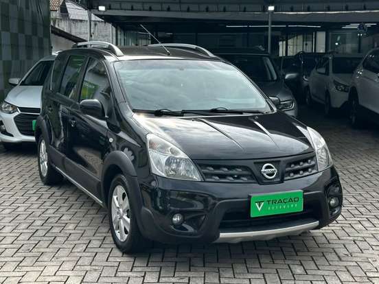 NISSAN-LIVINA-2013