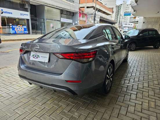 NISSAN-SENTRA-2024