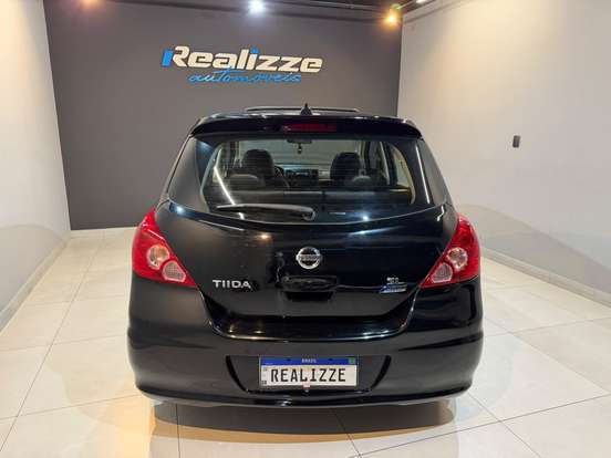 NISSAN-TIIDA-2011