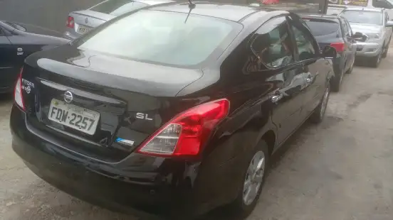 NISSAN-VERSA-2012