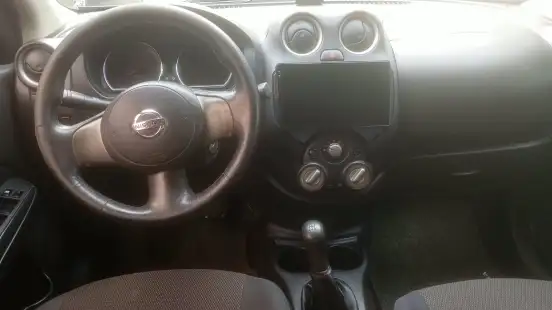 NISSAN-VERSA-2012