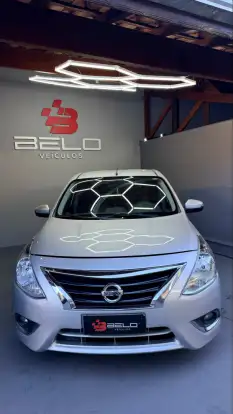 NISSAN-VERSA-2017