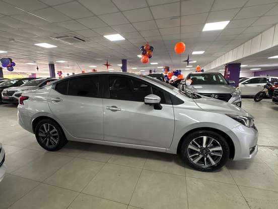 NISSAN-VERSA-2023