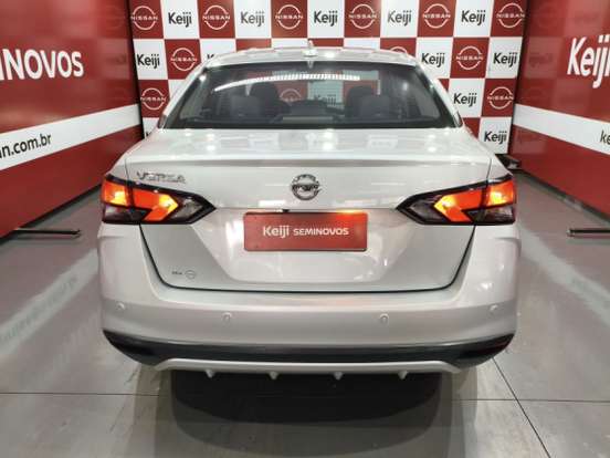 NISSAN-VERSA-2022