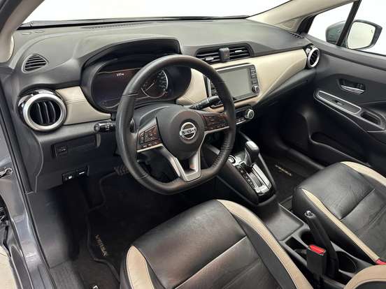 NISSAN-VERSA-2021