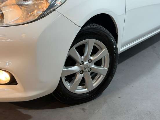 NISSAN-VERSA-2014