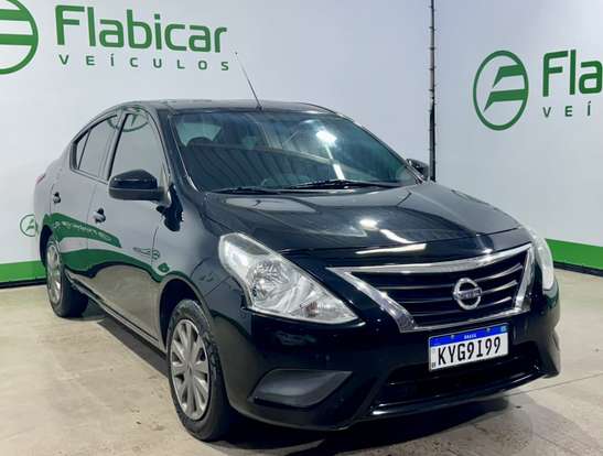 NISSAN-VERSA-2018