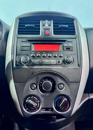 NISSAN-VERSA-2018