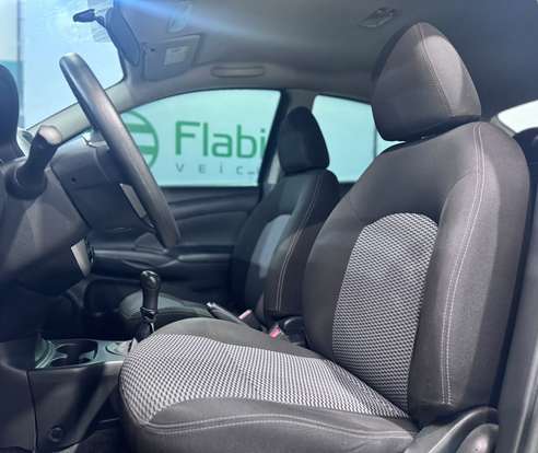 NISSAN-VERSA-2018