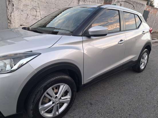 NISSAN-KICKS-2020