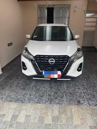 NISSAN-KICKS-2023