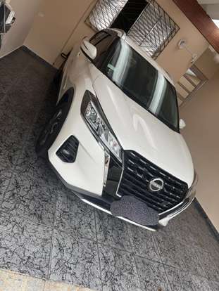 NISSAN-KICKS-2023