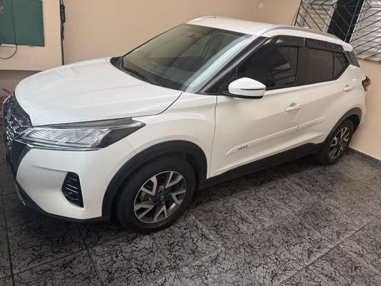 NISSAN-KICKS-2023