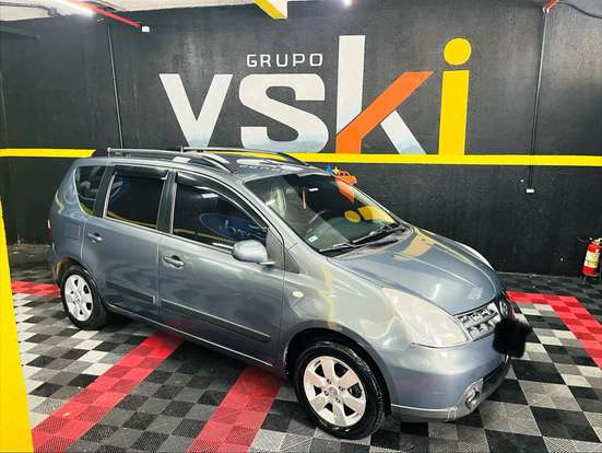 NISSAN-LIVINA-2009
