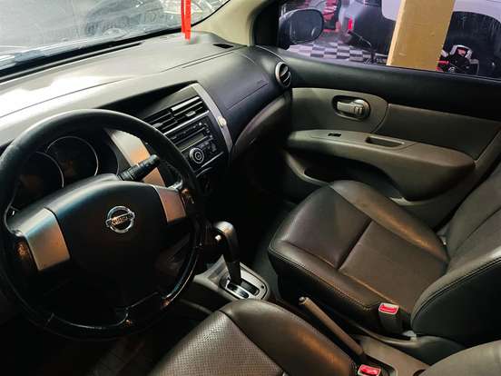 NISSAN-LIVINA-2009