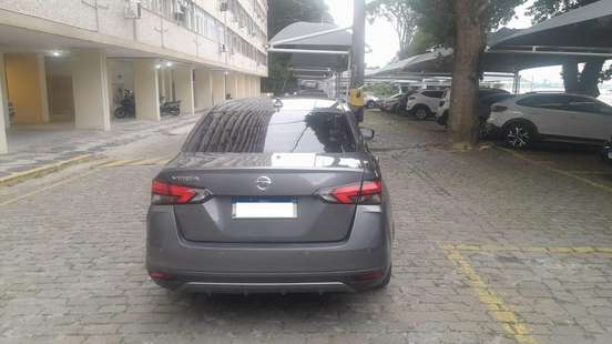 NISSAN-VERSA-2020