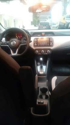 NISSAN-VERSA-2020