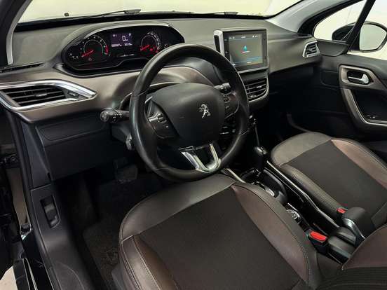 PEUGEOT-2008-2021