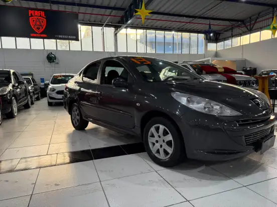 PEUGEOT-207-2012