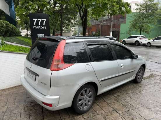 PEUGEOT-207-2011