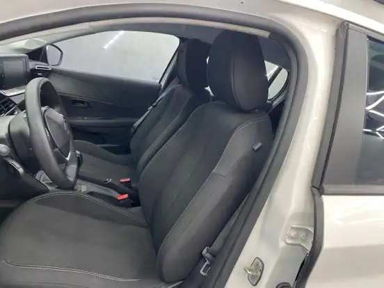 PEUGEOT-208-2022