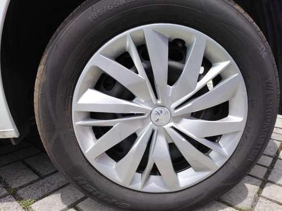 PEUGEOT-208-2024