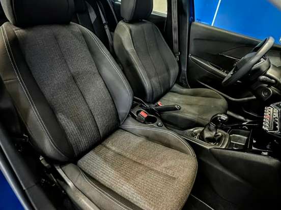 PEUGEOT-208-2022