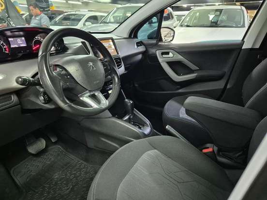 PEUGEOT-208-1.6 ALLURE 16V FLEX 4P AUTOMÁTICO PEUGEOT-208-2017