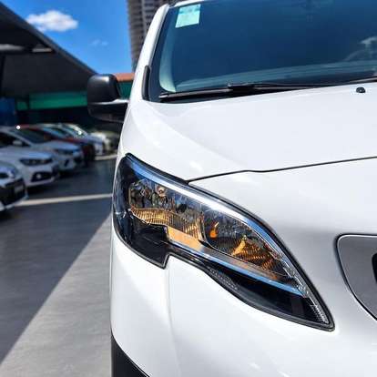 PEUGEOT-EXPERT-2022