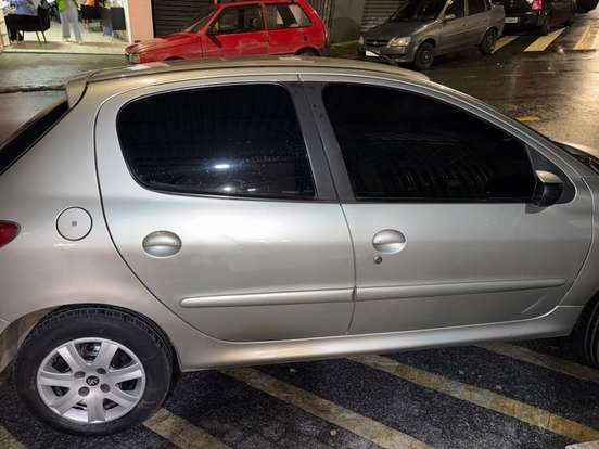 PEUGEOT-207-1.4 XR 8V FLEX 4P MANUAL PEUGEOT-207-2011