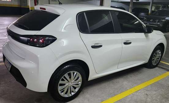 PEUGEOT-208-2023