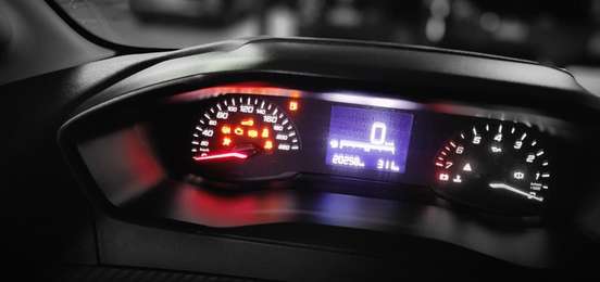PEUGEOT-208-2023