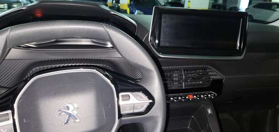 PEUGEOT-208-2023